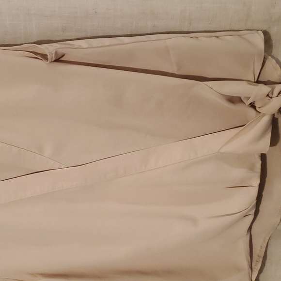 Pale pink chiffon wrap top. - Picture 2 of 3